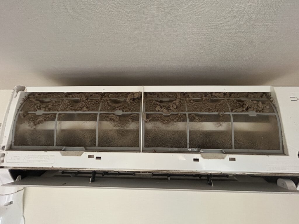 フィルターにホコリが付着している画像