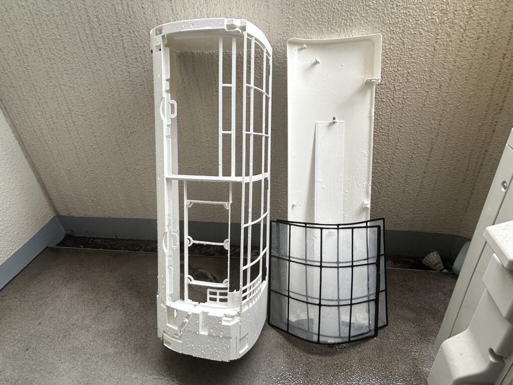 洗浄後の取外したパーツ