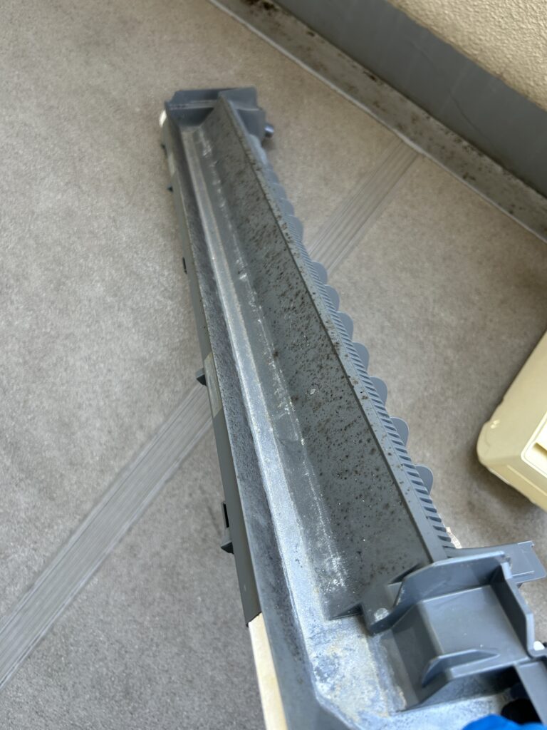 洗浄前のドレンパン